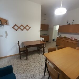 PICCOLA PALAZZINA RISTRUTTURATA